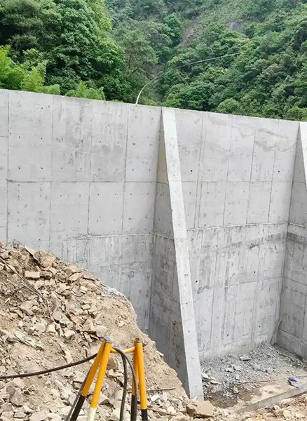 天津红桥区重力式挡土墙